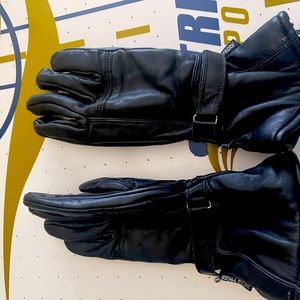 Leather biker gloves